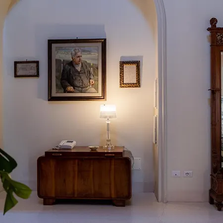 Historic Building With Pool Gagliano del Capo