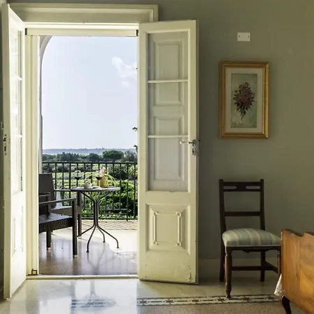 Historic Building With Pool * Gagliano del Capo