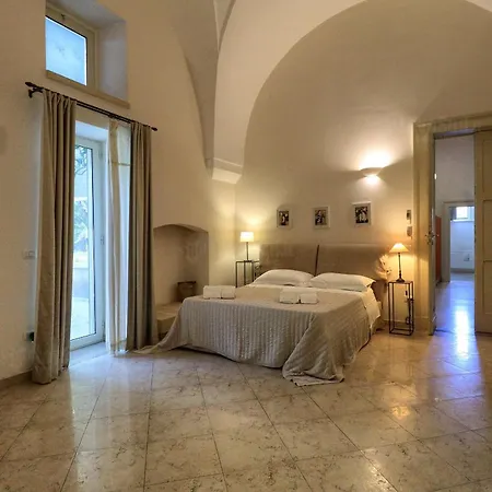 Altra Meta Luxury Palace By Lovesud *